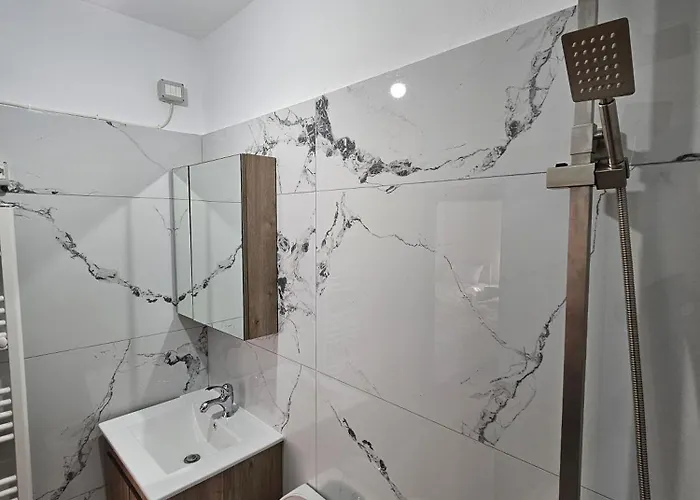 Bujtina Goleci Πανσιόν